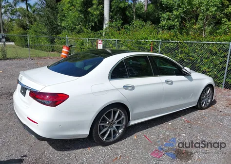 2022 Mercedes-Benz E 350 из США, поврежденный, VIN W1KZF8DB2NB097025